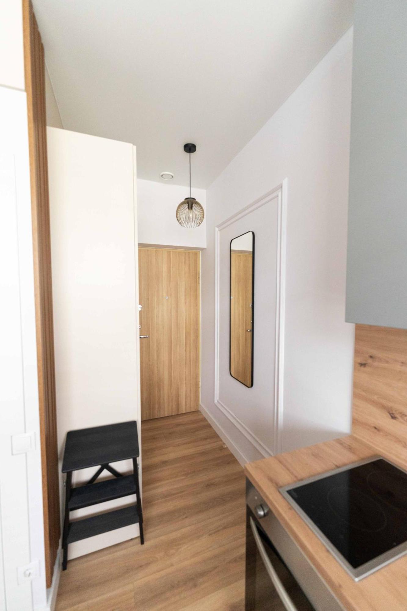 Cozy And Light Studio Apartment Near City Center Vilnius Exterior foto